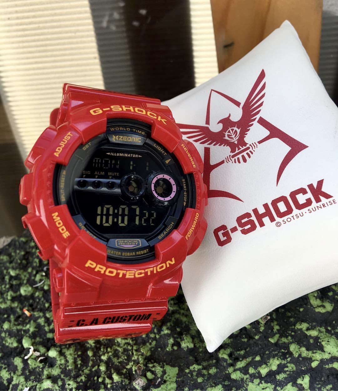 A3199 G-SHOCK×CHAR AZNABLE GD-100ガンダム G-Shock GD-100 Char Aznables Custom - Gundam 35th