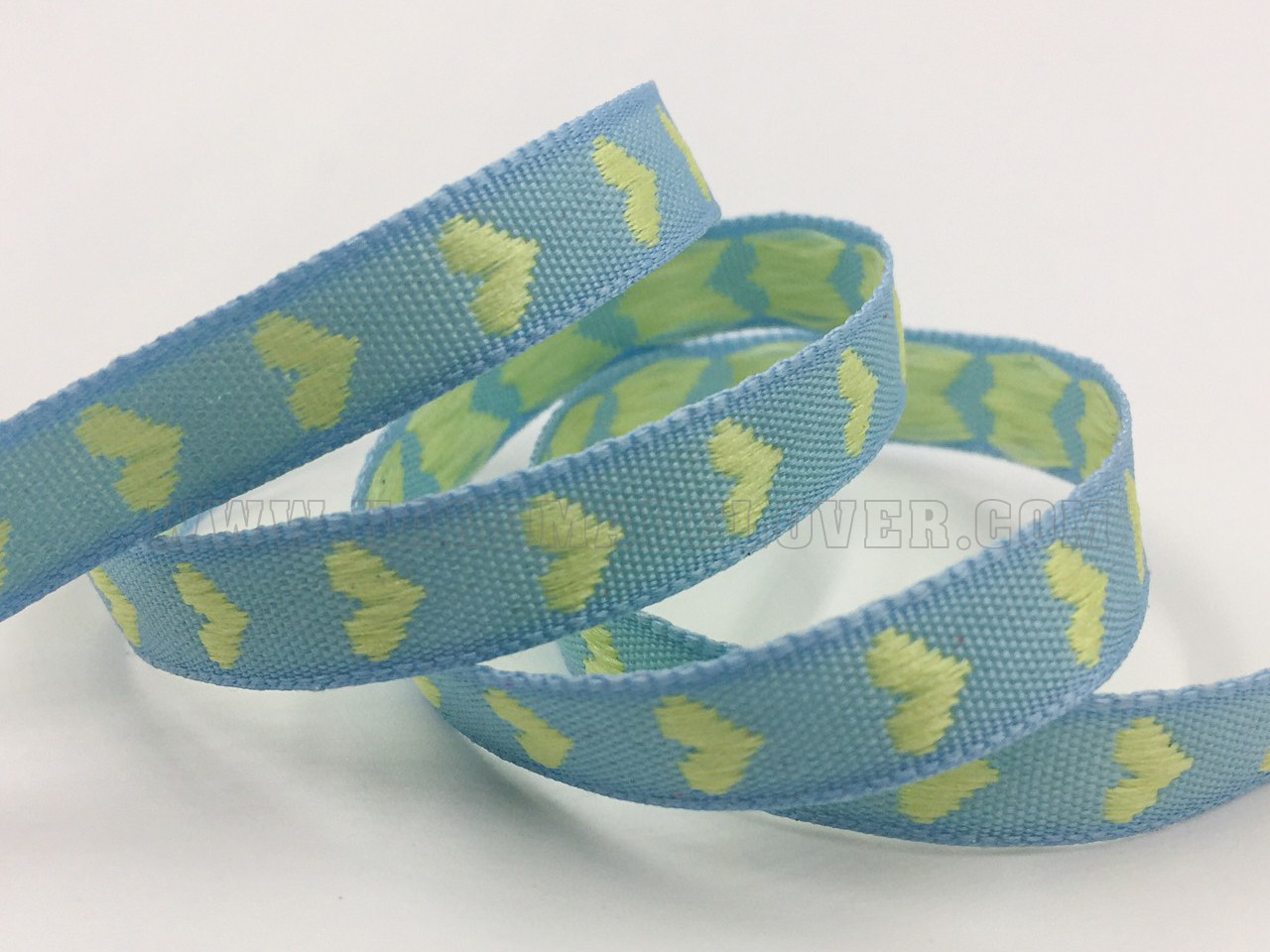 ริบบิ้นผ้า สีฟ้า พิมพ์ลายหัวใจ