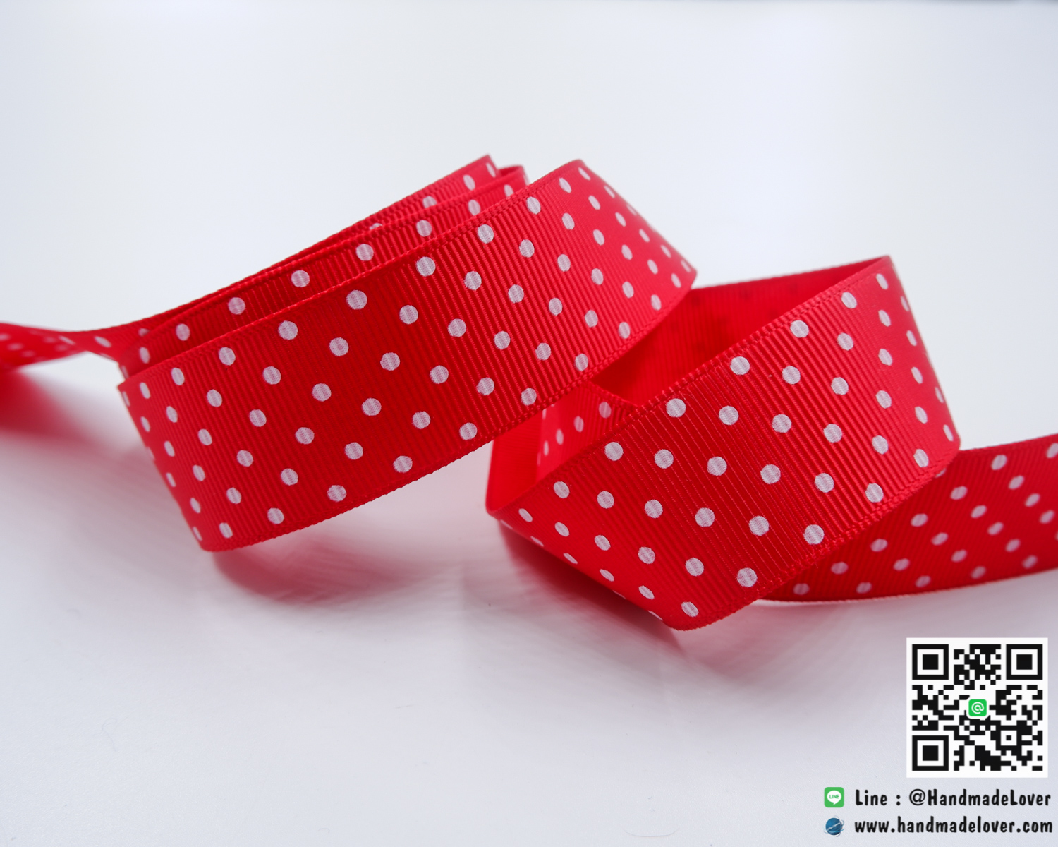 ริบบิ้นผ้า กรอสเกรน สีแดง พิมพิ์ลายจุด ขนาด 25 มิล
