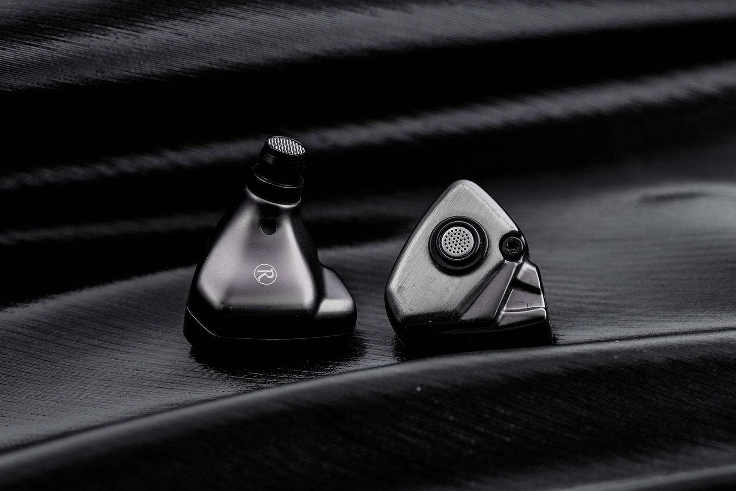 DUNU Titan S กำเนิดใหม่ของหูฟัง Titan ในธีม Cyberpunk