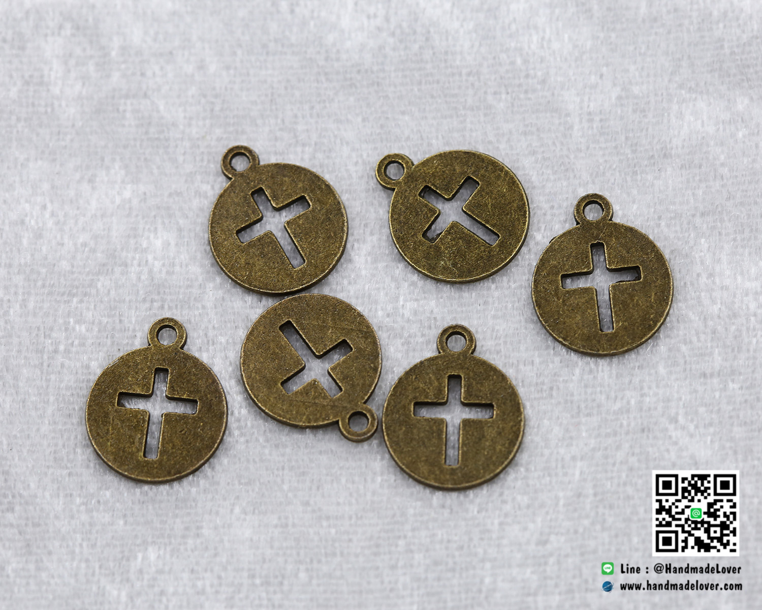 จี้โลหะ สีทองรมดำ กางเขนในเหรียญ