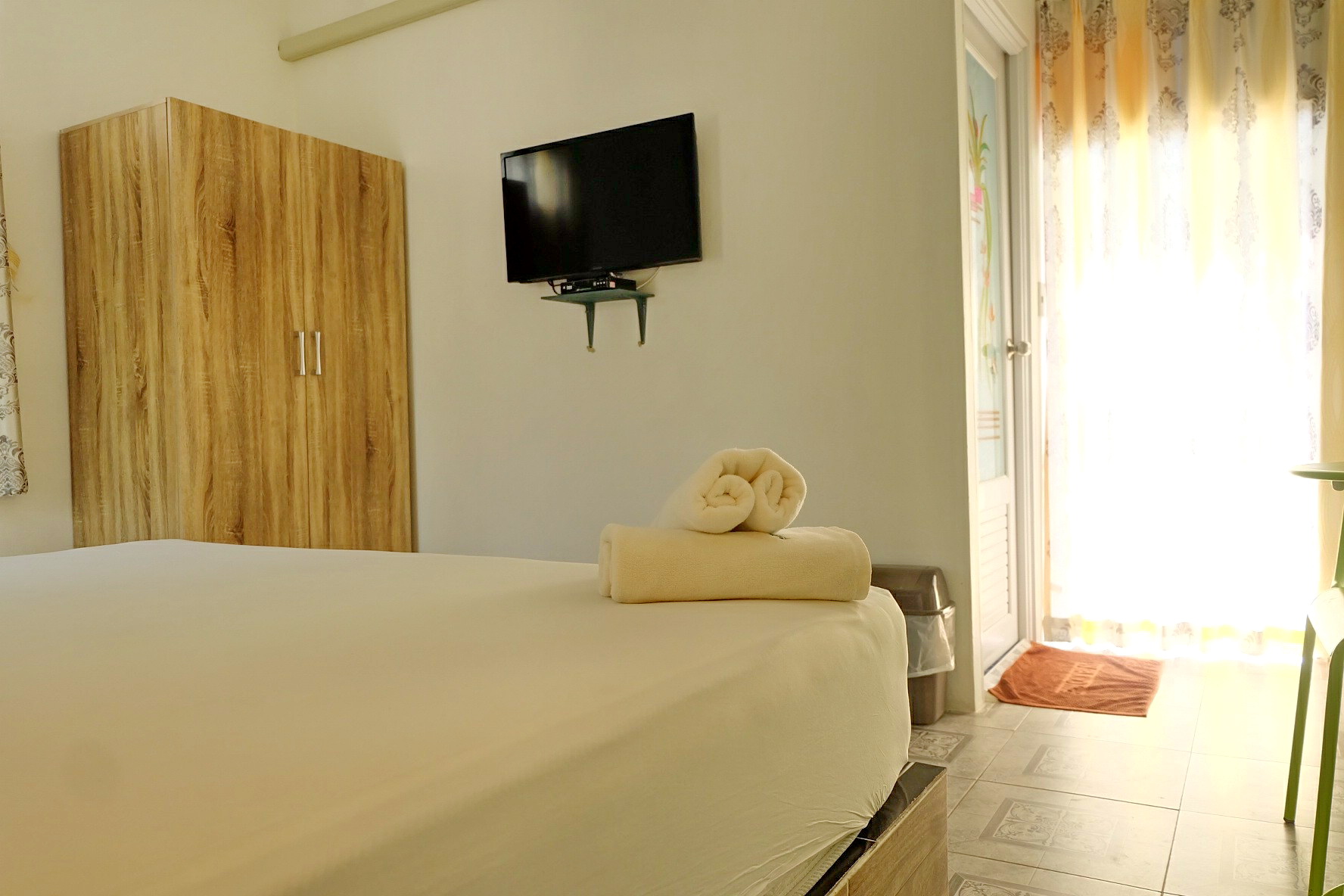 ขายรีสอร์ทหรูสไตล์วินเทจ 2 ไร่ อยู่ใจกลางเมืองสุพรรณ บนถนนทางหลวงหมายเลข 340 บางบัวทอง – สุพรรณบุรี พร้อมดำเนินกิจการต่อได้เลย สวย หรู บรรยากาศดีมาก