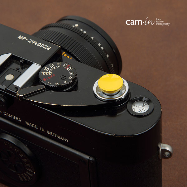 Soft Shutter Release ปุ่มเว้าลง สีเหลือง กดง่ายสะดวก สำหรับ Fuji XT10 X10 X20 X30 X100 XE1 Leica ฯลฯ