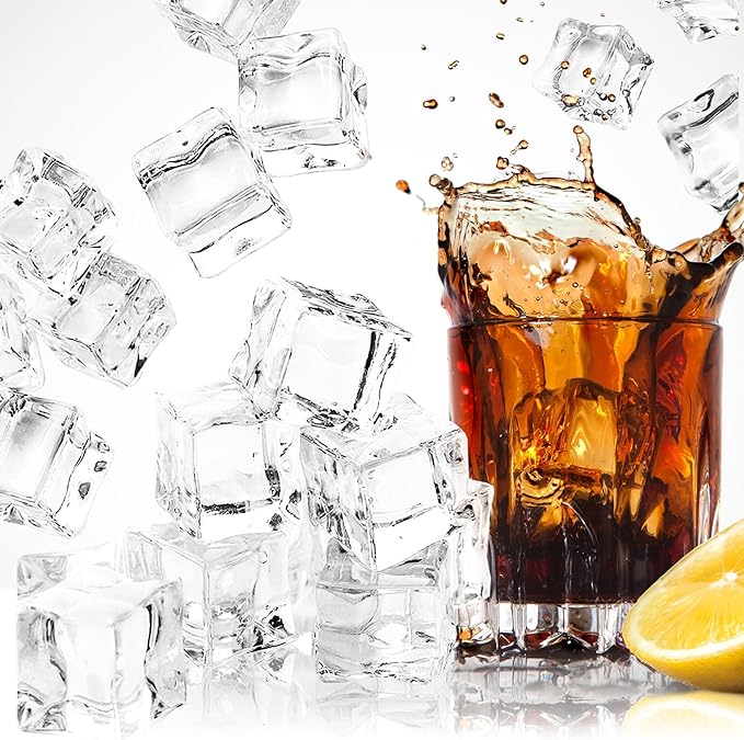 พร็อพน้ำแข็งปลอมสำหรับตกแต่ง ถ่ายภาพ เนื้ออะคริลิคสีใส มี 2 แบบ แบบก้อนสี่เหลี่ยมและแบบเกล็ด มีหลายขนาดให้เลือก