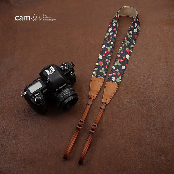 สายคล้องกล้องแนววินเทจ รุ่น cam-in Vintage Black Berry