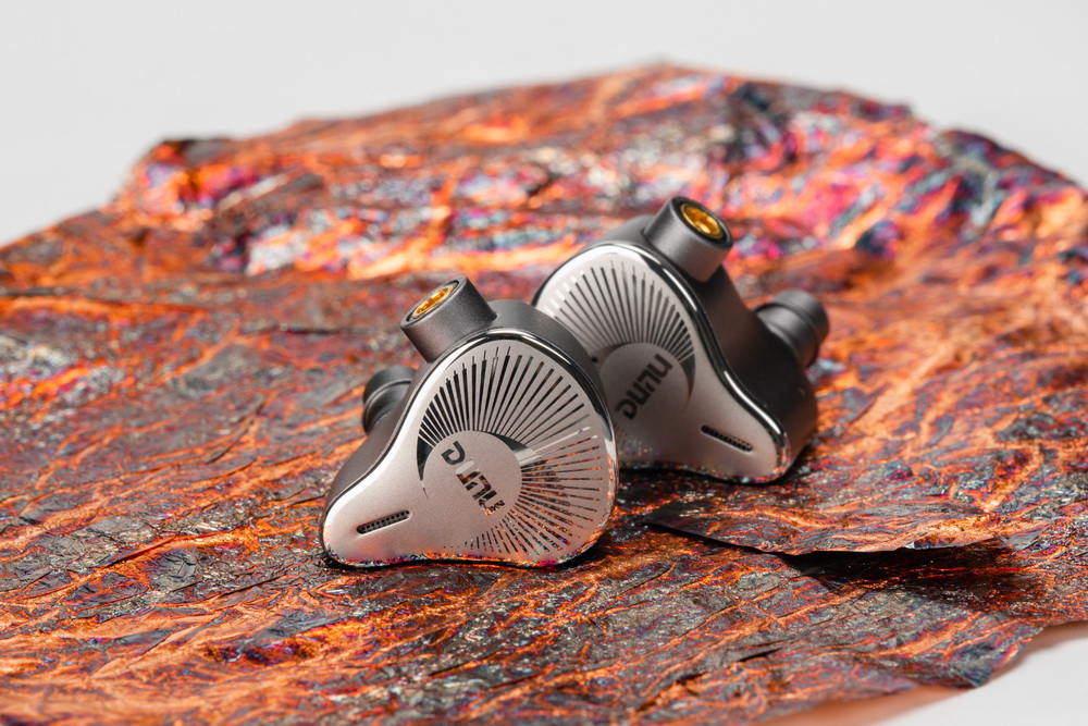 ขาย DUNU EST112 หูฟัง 4 ไดรเวอร์ 1DD+1BA+2Electrostatic รองรับ Hi-Res