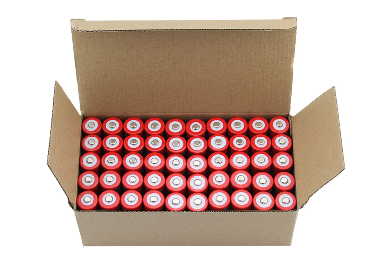 ถ่านแดงยาว 18650 (3.7 V)