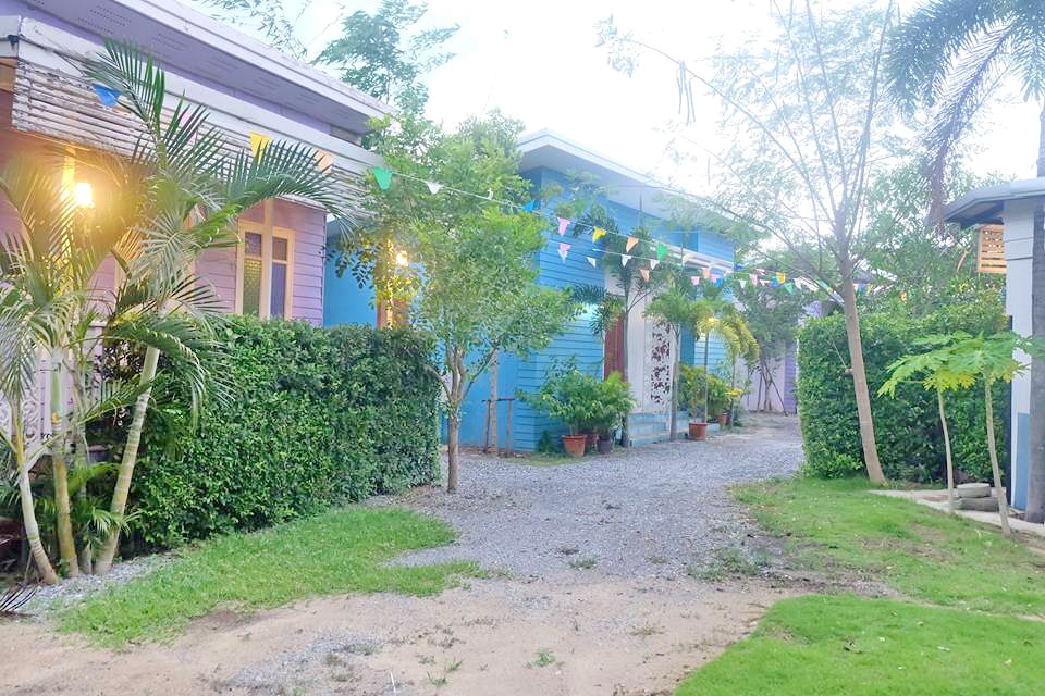 ขายรีสอร์ทหรูสไตล์วินเทจ 2 ไร่ อยู่ใจกลางเมืองสุพรรณ บนถนนทางหลวงหมายเลข 340 บางบัวทอง – สุพรรณบุรี พร้อมดำเนินกิจการต่อได้เลย สวย หรู บรรยากาศดีมาก