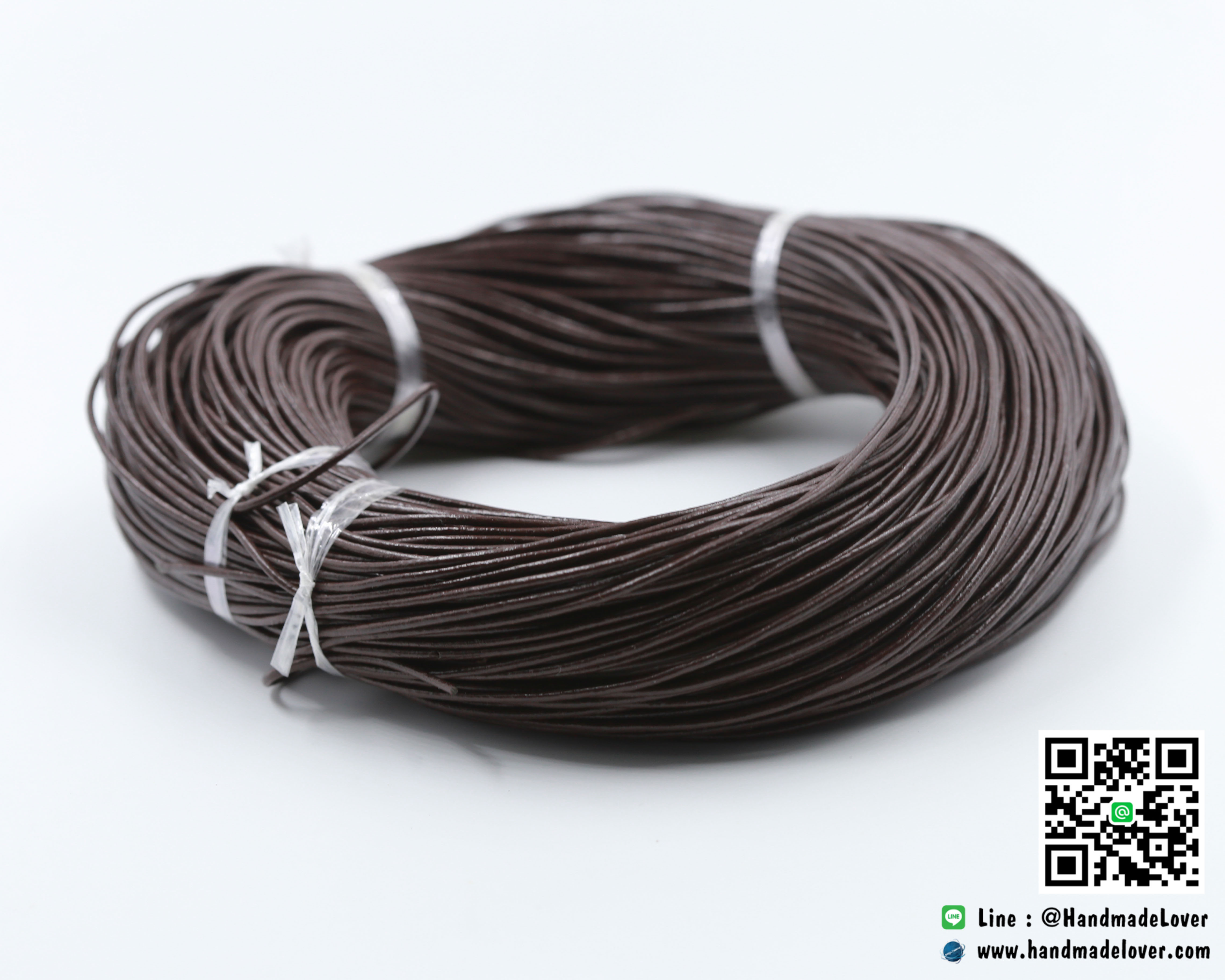 เชือกหนังกลม ผิวมัน สีน้ำตาล ขนาด กว้าง 2 mm.