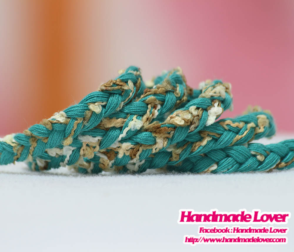 ผ้าถัก สีหวาน ขนาด กว้าง 0.9 CM.