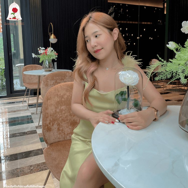 กุหลาบสดในโหลแก้ว 3 ขนาด Size S, M, L พร้อมกล่องสุด Premium