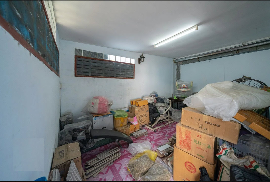 💰ขายแล้ว💰ขายที่ดินถมแล้ว พร้อมโกดังเก็บของ 25 ตร.ว ในซอยขจรวิทย์ เทพารักษ์ กม.9