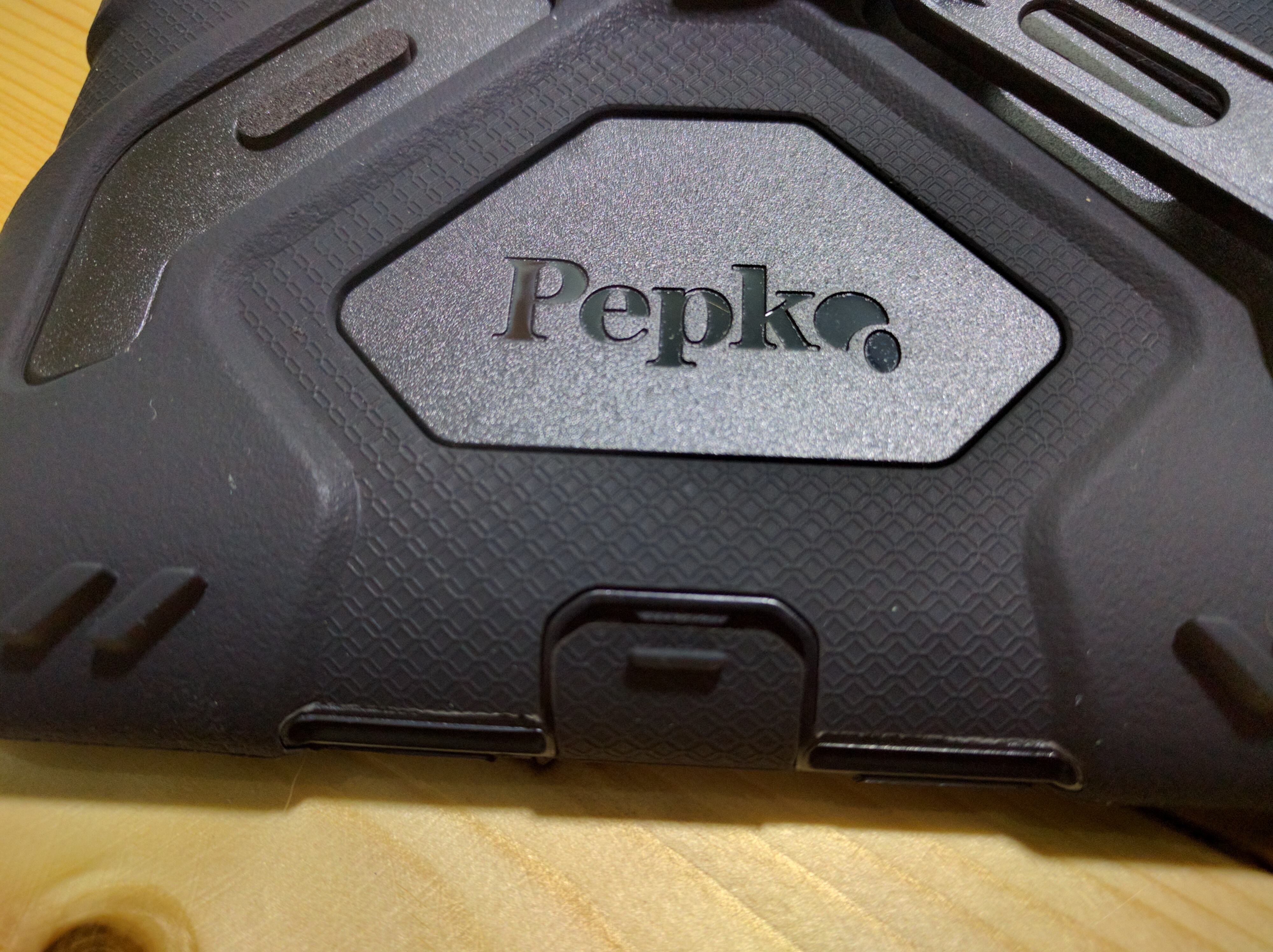 เคสซิลิโคนกันกระแทก Apple iPad mini 1/ 2 Retina จาก PEPKOO [Pre-order]