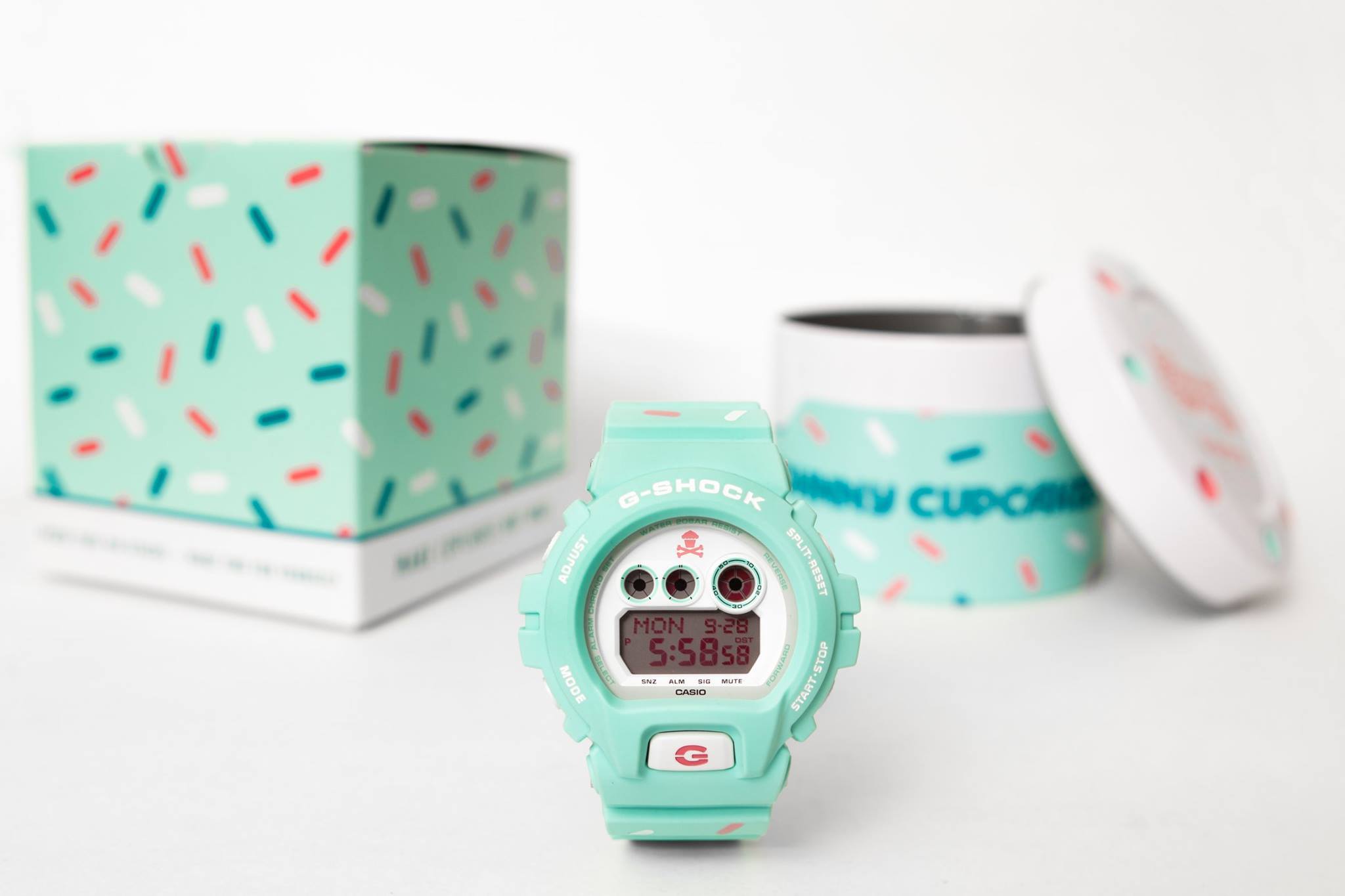 นาฬิกา Casio G-Shock Limited G-SHOCK x Johnny Cupcakes Collaboration รุ่น GD-X6900JC-3 ของแท้ รับประกัน1ปี