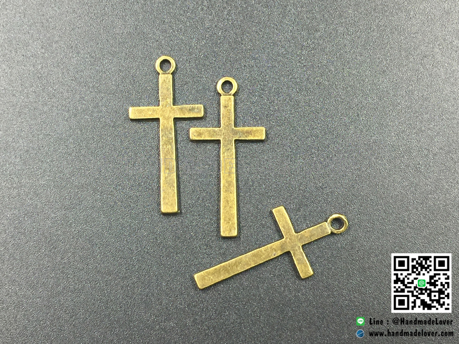 จี้โลหะ สีทองรมดำ รูปกางเขน (ขนาด 26*12 MM)