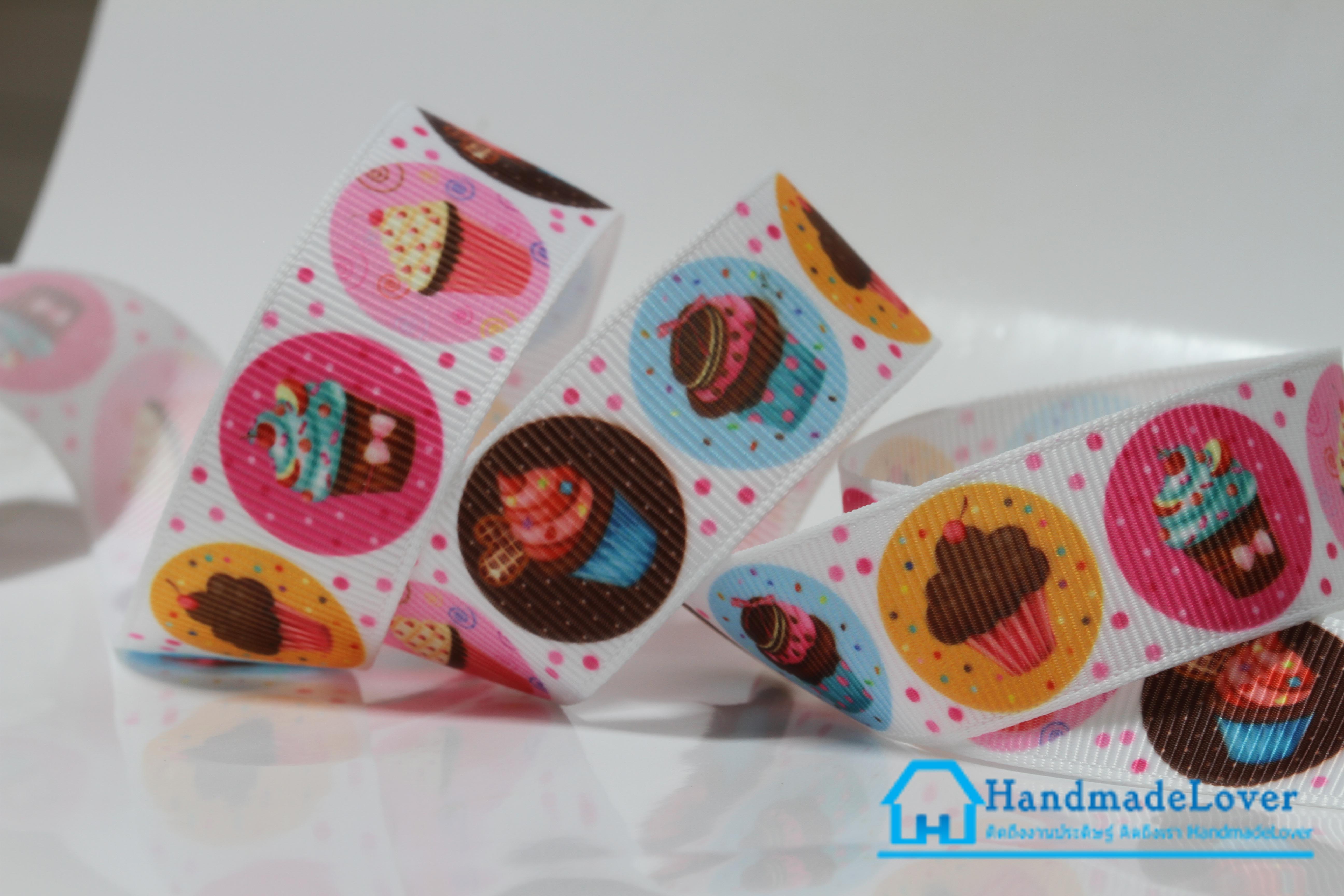 ริบบิ้นผ้า กรอสเกรน พิมพิ์ลาย Cup Cake ขนาด 22 mm.
