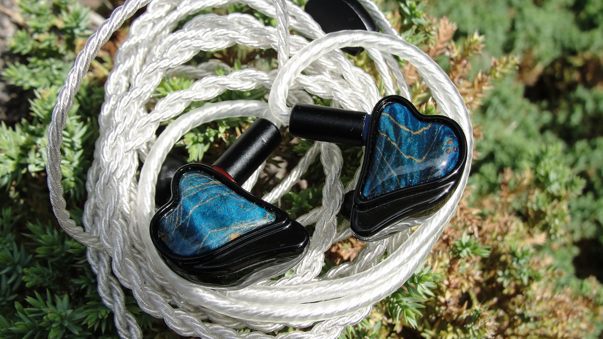 ขาย Geek WOLD GK10 หูฟัง 5 ไดรเวอร์ 2 Piezoelectric+1BA+2DD ประกันศูนย์ไทย