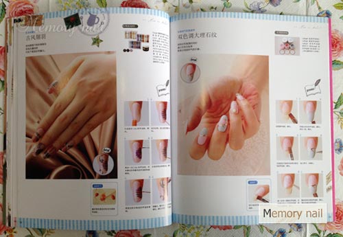 หนังสือลายเล็บ,หนังสือลายเพ้นท์เล็บ