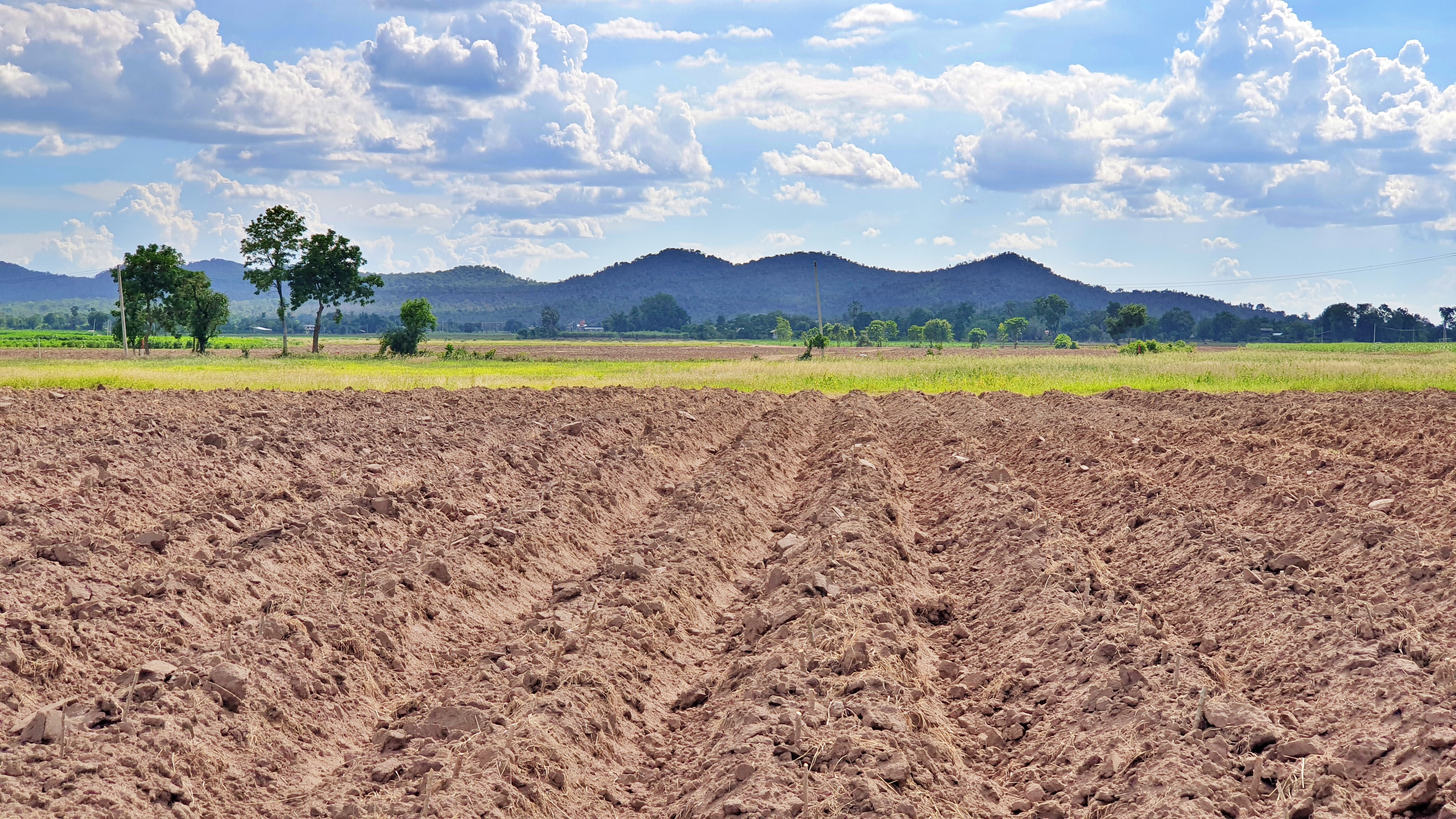 💰ขายแล้ว💰⚜ติดทรัพย์⚜ขายที่ดินแปลงสวย วิวภูเขา บรรยากาศดี อ.อู่ทอง จ.สุพรรณบุรี เนื้อที่ : 34 ไร่ ไร่ละ 2.3 แสน ที่สวยบรรยากาศดี วิวทิวทัศน์สวยงาม วิวภูเขา ใกล้แหล่งชุมชน