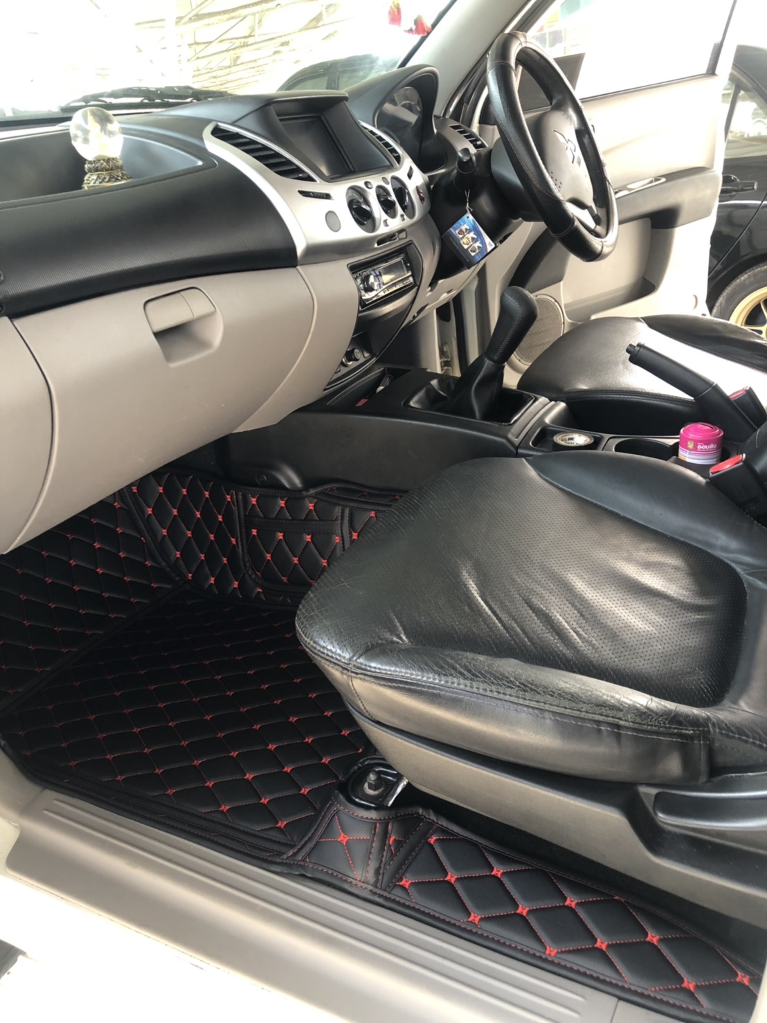 พรมรถยนต์ 6 D รถ MITSUBISHI TRITON 4DOOR ปี 2006-2014 ชุดภายในห้องโดยสาร จำนวน 3 ชิ้น
