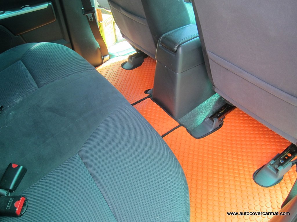 พรมปูพื้นรถยนต์ พรมกระดุม รถ ISUZU D-MAX 4 Door ปี 2005-2012 ชุดภายในห้องโดยสาร จำนวน 7 ชิ้น