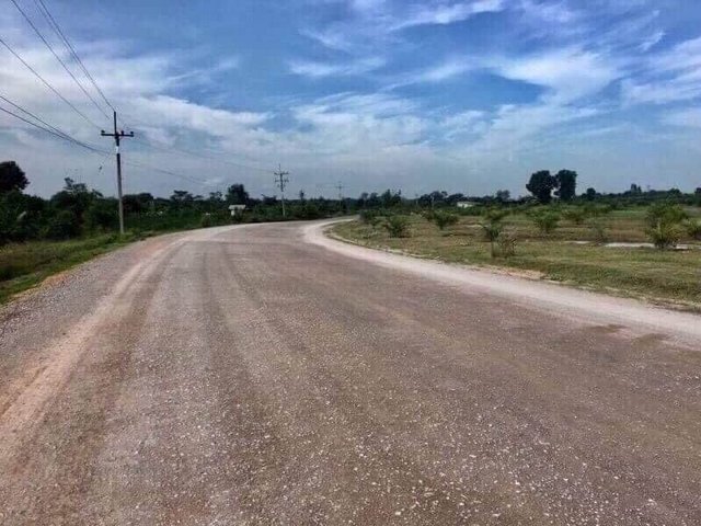 ขายด่วน! ที่ดินติดถนน ที่สวย ทำเลดี ต.ท่ากูบ อ.ซับใหญ่ จ.ชัยภูมิ เนื้อที่ 10ไร่ 35 ตารางวา วิวมองเห็นโครงการกังหันลม ใกล้อ่างเก็บน้ำ