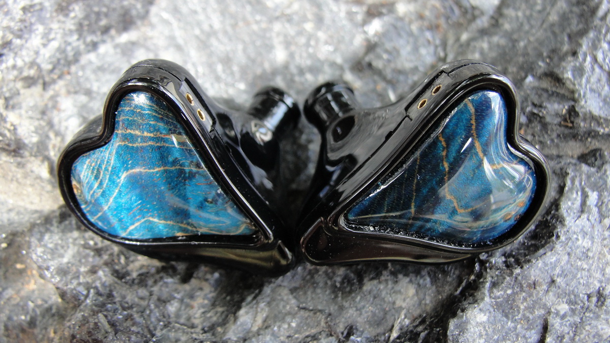 ขาย Geek WOLD GK10 หูฟัง 5 ไดรเวอร์ 2 Piezoelectric+1BA+2DD ประกันศูนย์ไทย