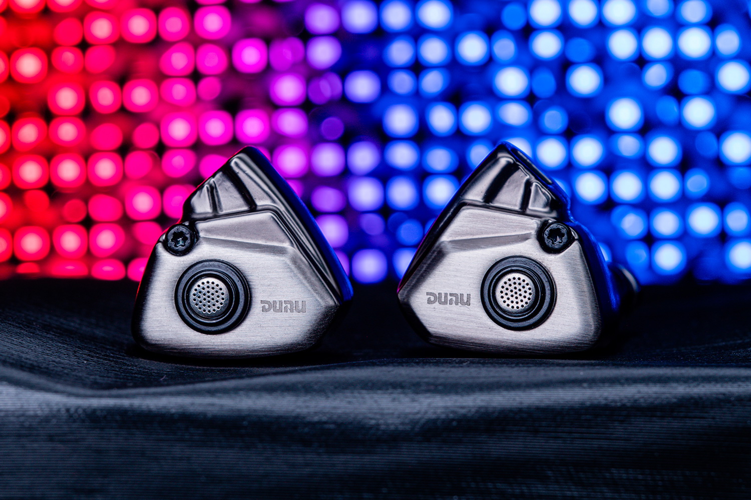 DUNU Titan S กำเนิดใหม่ของหูฟัง Titan ในธีม Cyberpunk