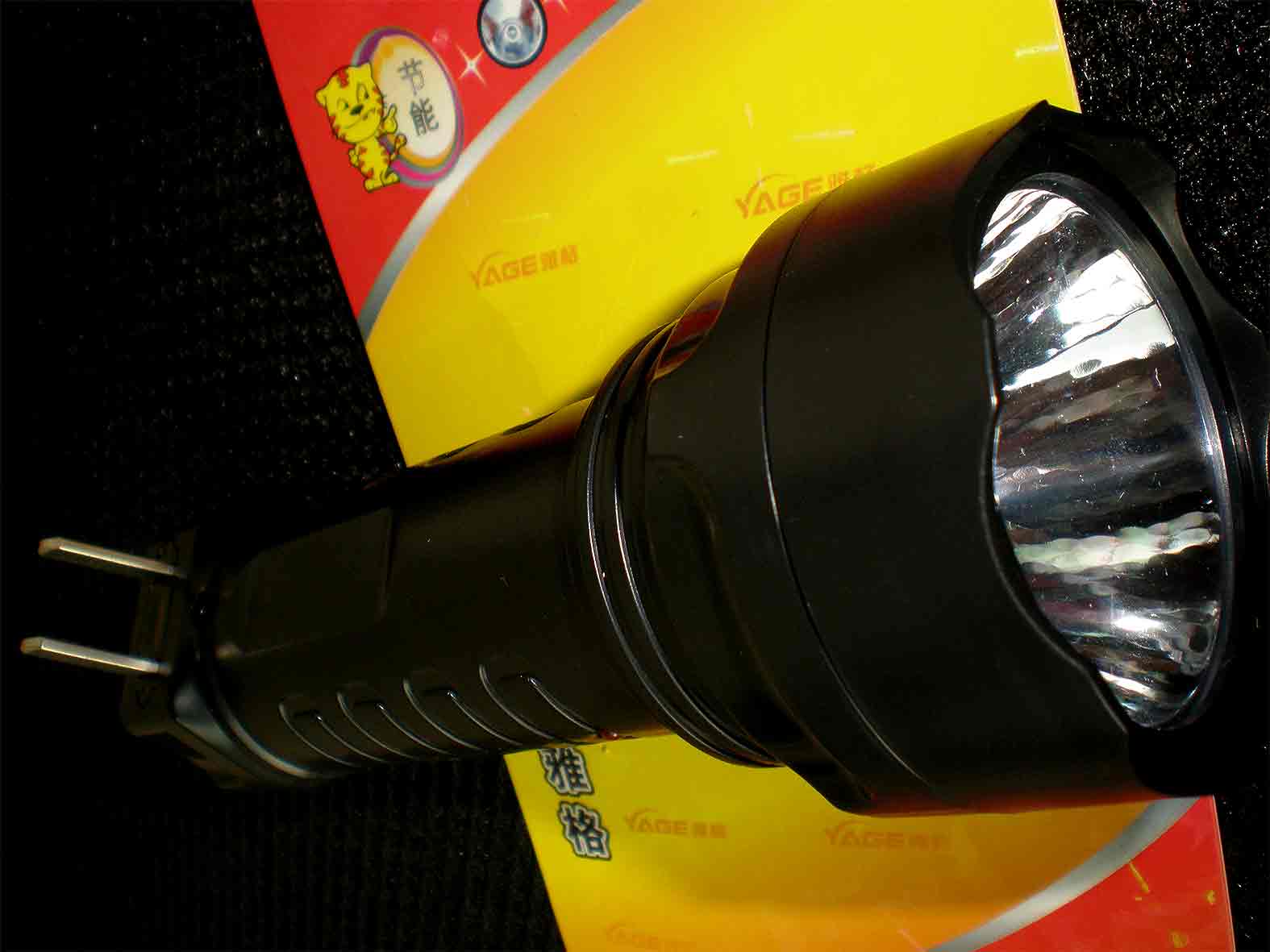 ไฟฉายของชำร่วยใช้หลอด LED 1 ดวง สว่างมาก YG3738
