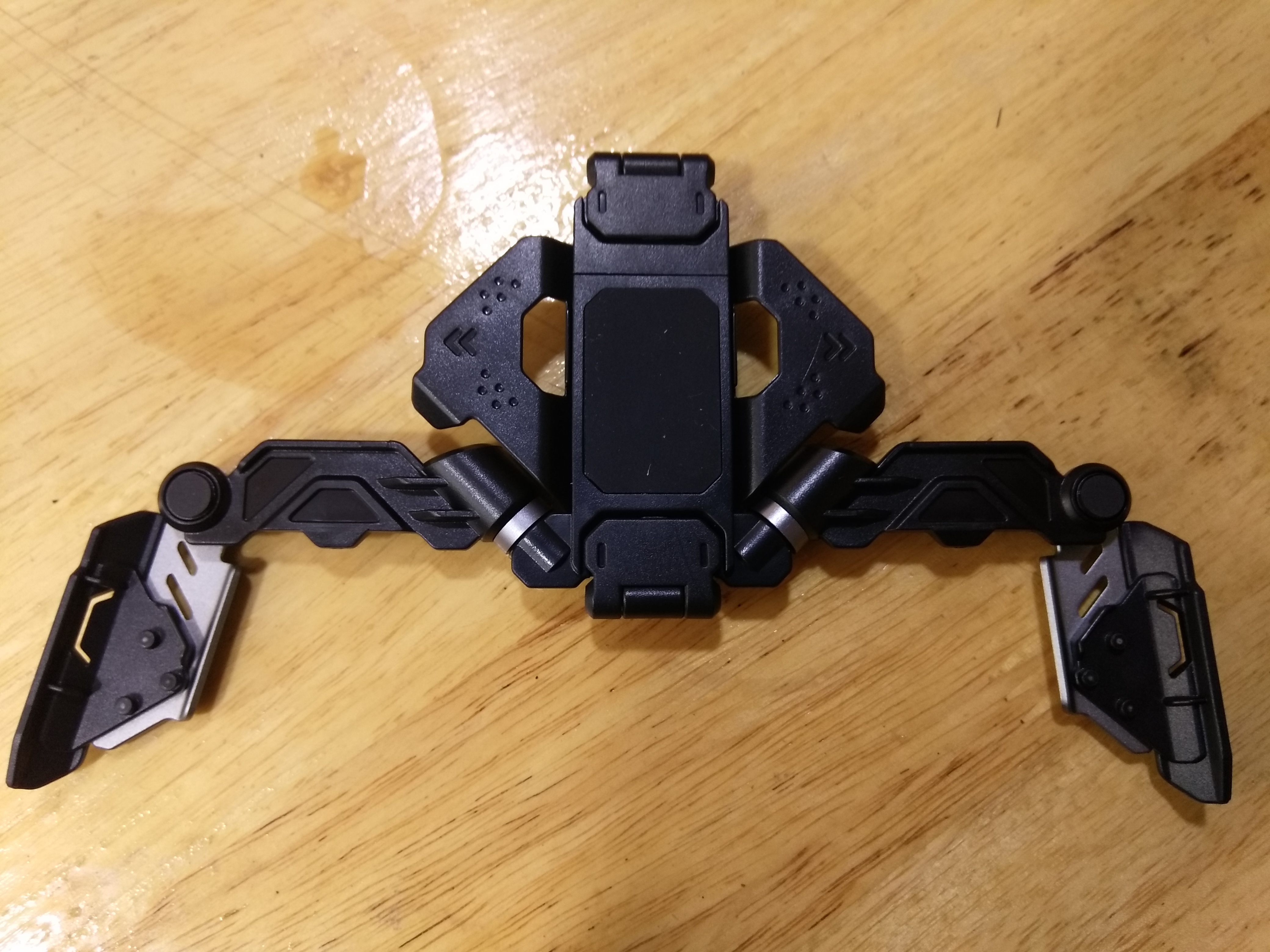 CRAB II อุปกรณ์เสริมสำหรับเล่นเกมบนมือถือ รองรับมือถือขนาด 4.7-6" [Pre-order]