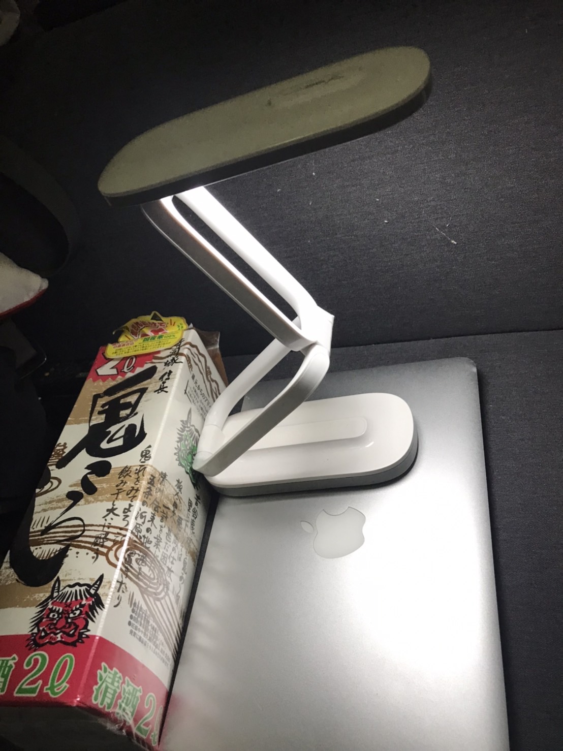 โคมไฟตั้งโต๊ะ LED 24 ดวง - พับเก็บได้ YG-T125