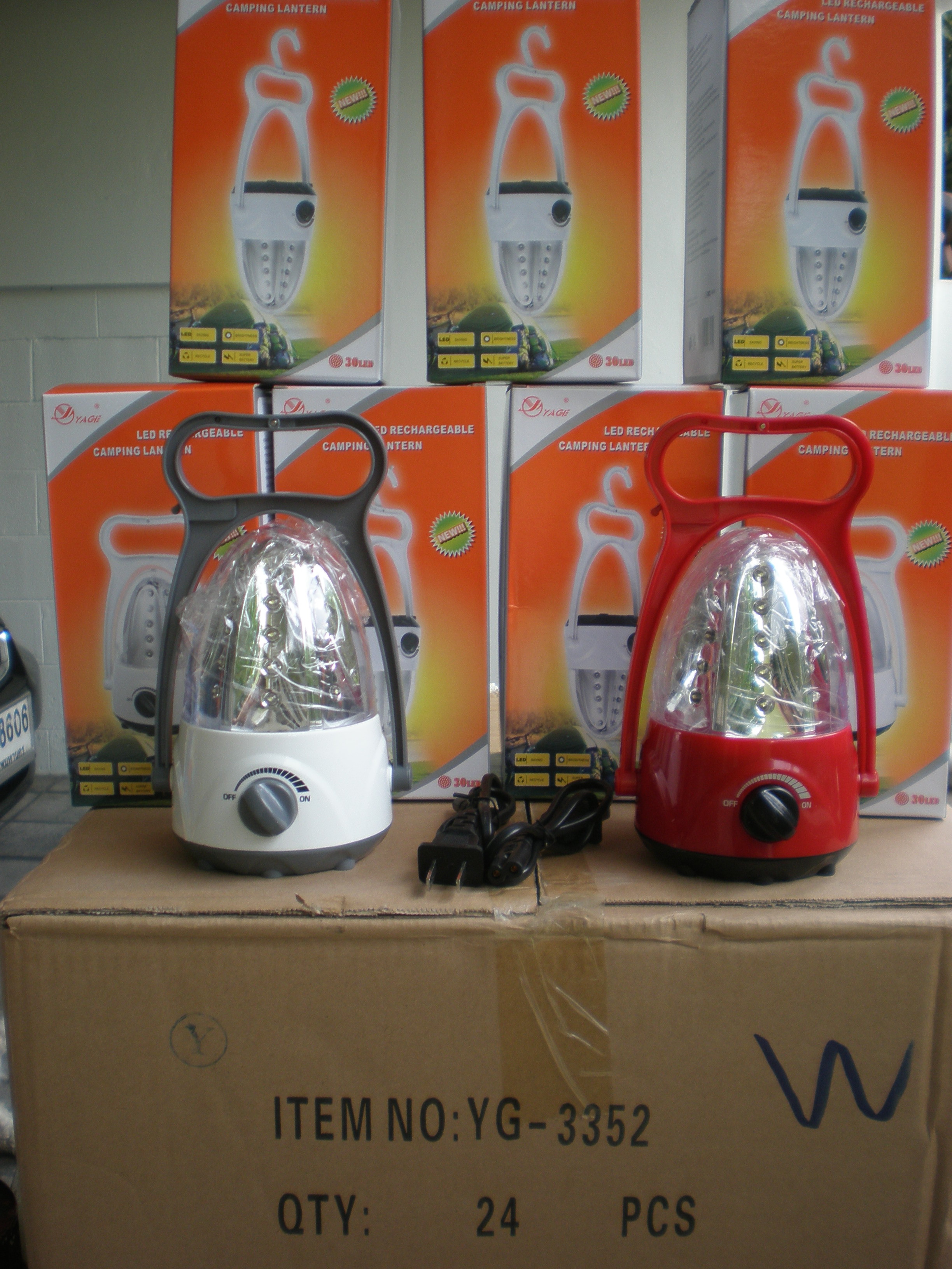 โคมตะเกียงใช้หลอด LED 30 ดวง YG3352สีแดง