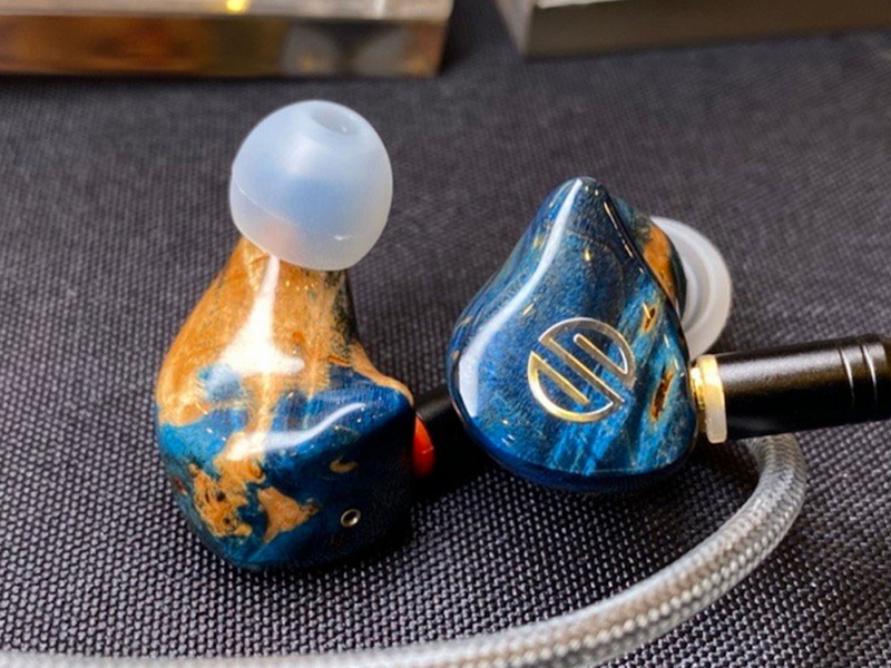 ขาย หูฟัง CIEM BGVP DM8 หูฟังหล่อหู 8 ไดรเวอร์ 8BA รองรับ Hi-Res ประกันศูนย์ไทย