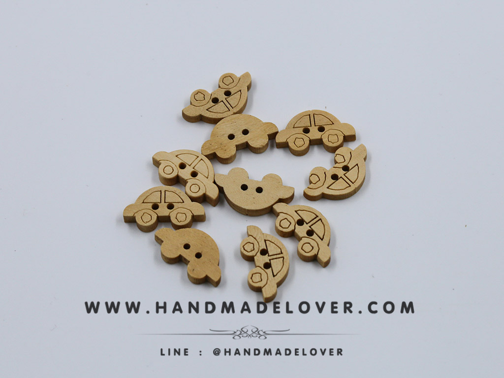 กระดุมไม้ รถ ขนาด 12*20 mm. [แพ็ค 10 ชิ้น]