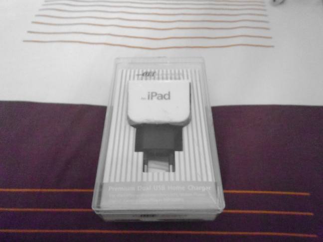 ขายที่ชาร์จมือถือแบบ2ช่อง Premium Dual USB Home Charger จ่ายไฟได้ทั้ง 2.1A และ 1A ชาร์จได้ทั้ง Tablet และ มือถือ ในตัวเดียว