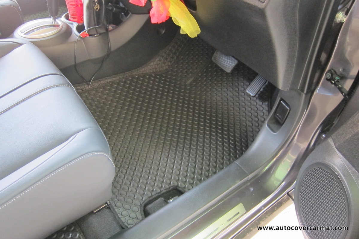 พรมปูพื้นรถยนต์ พรมกระดุม รถ HONDA BR-V รุ่น 7 ที่นั่ง ชุดเต็มคันรวมแผ่นท้าย จำนวน 15 ชิ้น