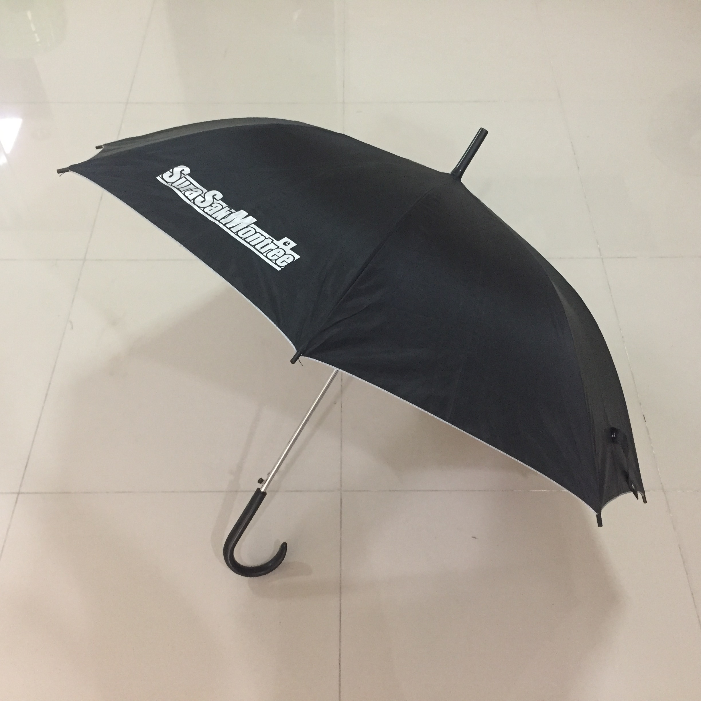 ร่มดำ ยาว24นิ้ว ผ้ายูวี โครงโลหะ ออโต้เปิด ด้ามจับงอ ปลอกPVC สกรีนโลโก้