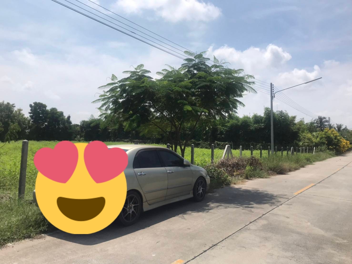 ขายด่วน! ที่ดินทำเลทอง วิวสวย ใกล้ชิดธรรมชาติ ที่ดิน 2 ไร่ บรรยากาศสุดฟิน วิวภูเขาเตะตา ไร่ละ 499,990 บาท (รวมค่าโอนและภาษีทั้งหมด) ต.พลับพลาชัย อ.อู่ทอง จ.สุพรรณบุรี ทำเลดีเยี่ยม: ติดถนนคอนกรีตขนาดกว้าง รถสวนกันได้สะดวก