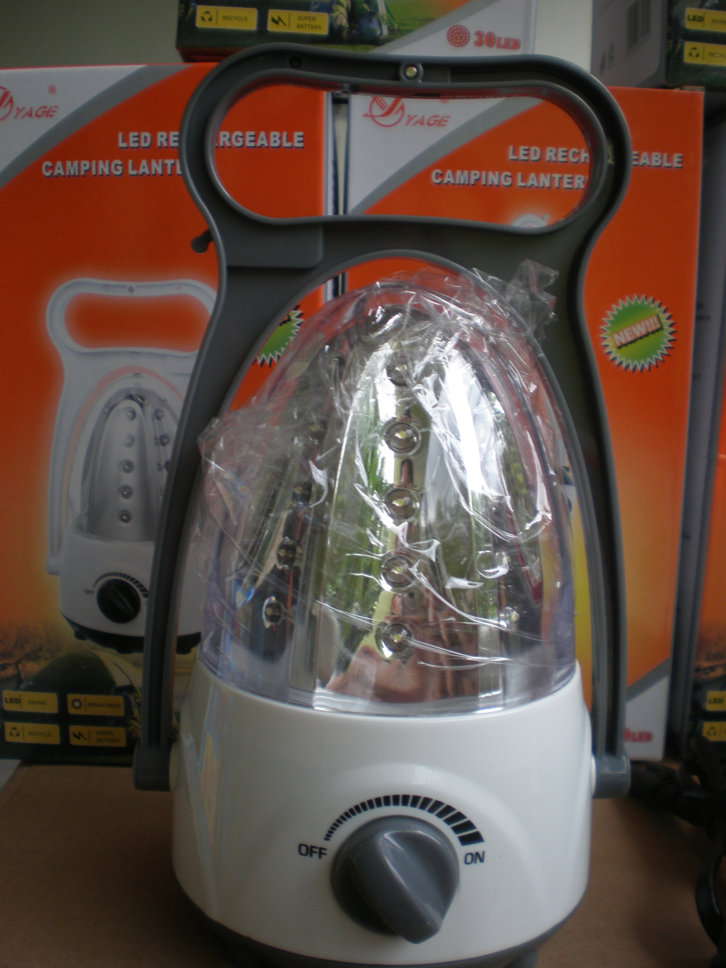โคมตะเกียงใช้หลอด LED 30 ดวง YG3352สีแดง