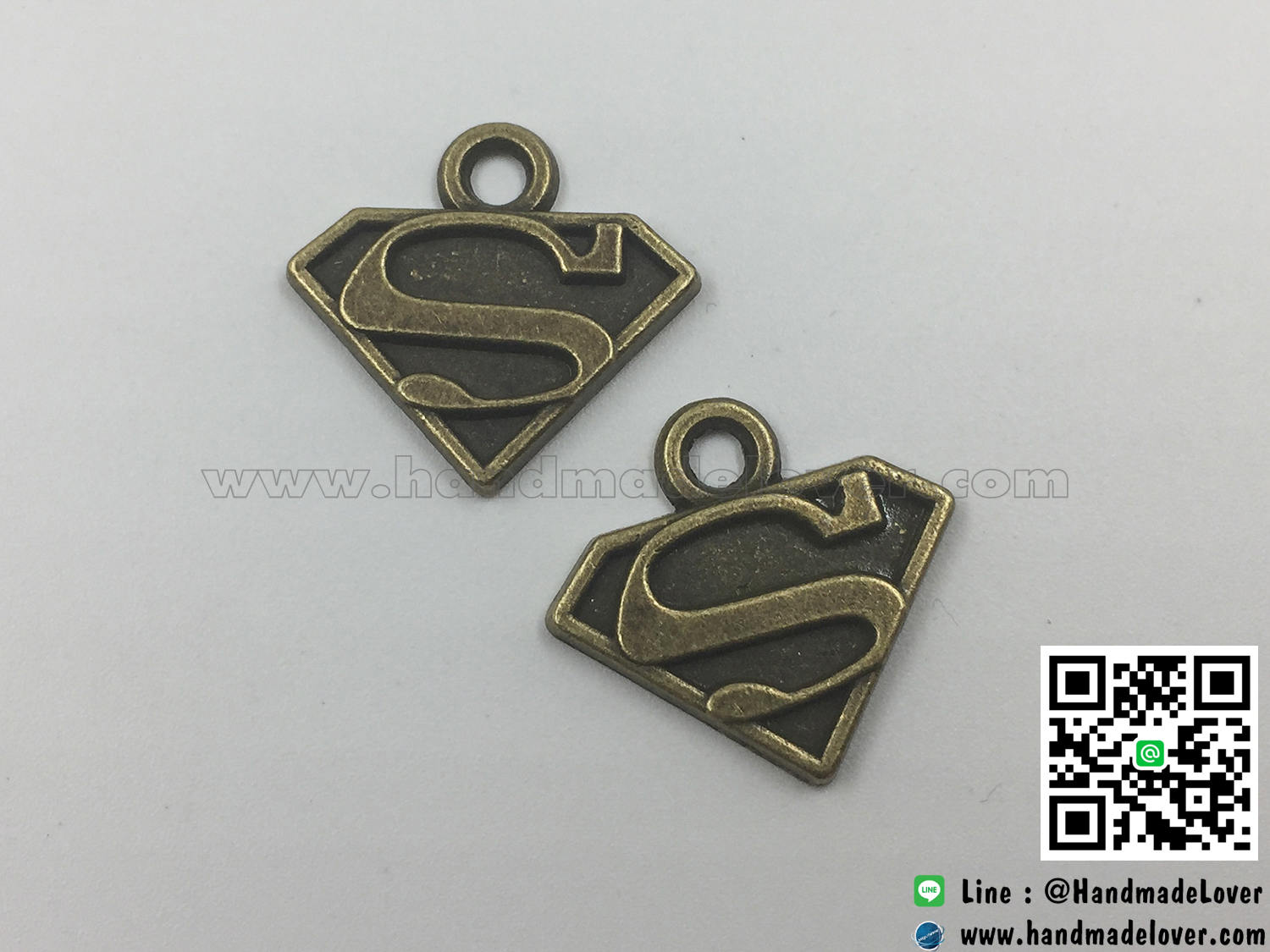 จี้โลหะ สีทองรมดำ รูปซูเปอร์แมน (Superman)