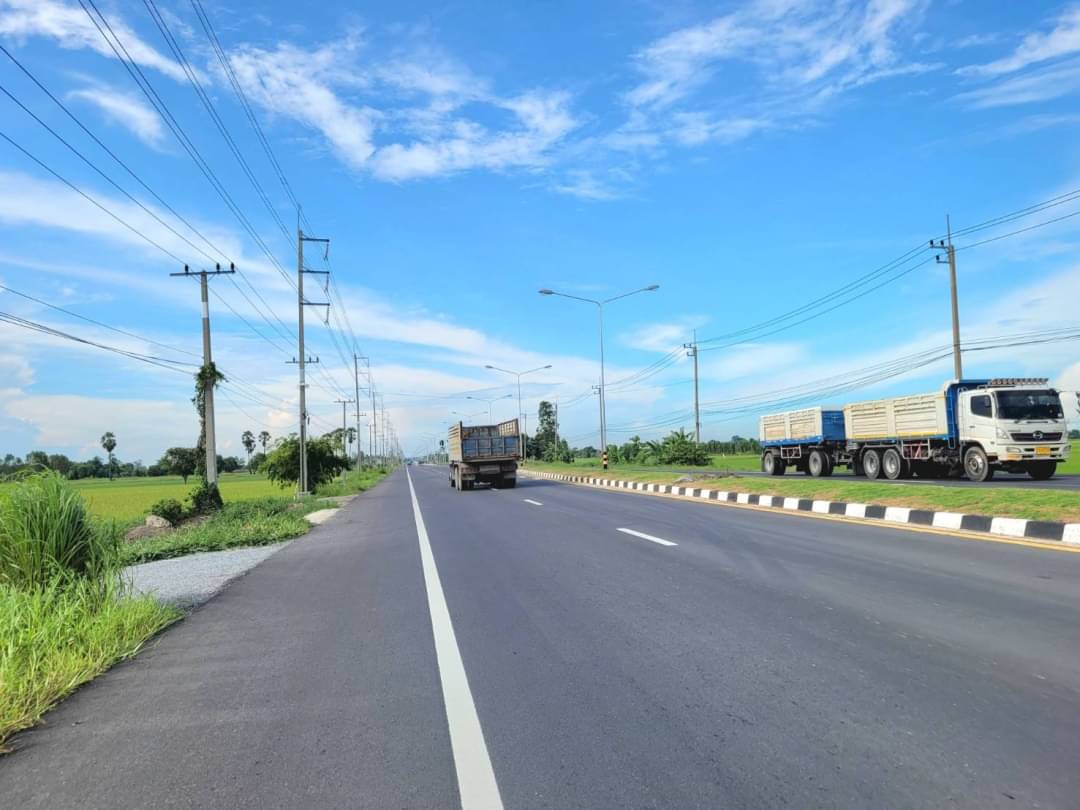 💰ติดทรัพย์💰ขายที่ดินแปลงสวย ทำเลทอง ติดถนนสี่เลน อ.อู่ทอง จ.สุพรรณบุรี เนื้อที่ 4-3-66 ไร่ ไร่ละ 1.4 ล้าน หน้ากว้างติดถนน 47 เมตร ลึก 185 เมตร ทำเลดี ที่สวย อยู่ใกล้สถานที่ท่องเที่ยวหลายแห่งในเมืองสุพรรณ