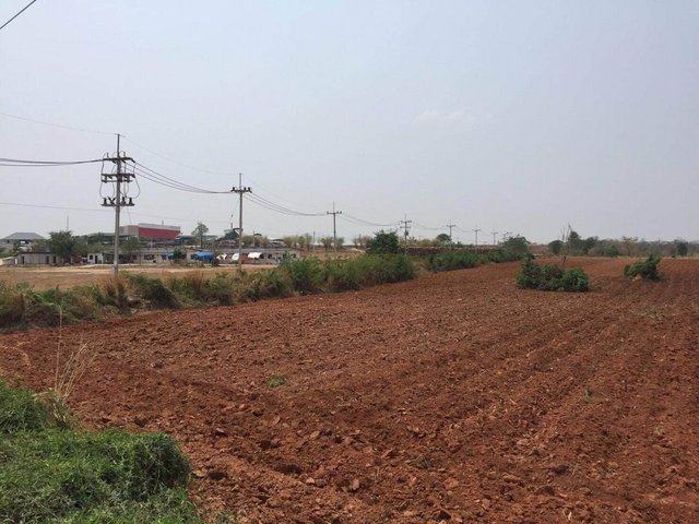 ขายด่วน! ที่ดินติดถนน ที่สวย ทำเลดี ต.ท่ากูบ อ.ซับใหญ่ จ.ชัยภูมิ เนื้อที่ 10ไร่ 35 ตารางวา วิวมองเห็นโครงการกังหันลม ใกล้อ่างเก็บน้ำ