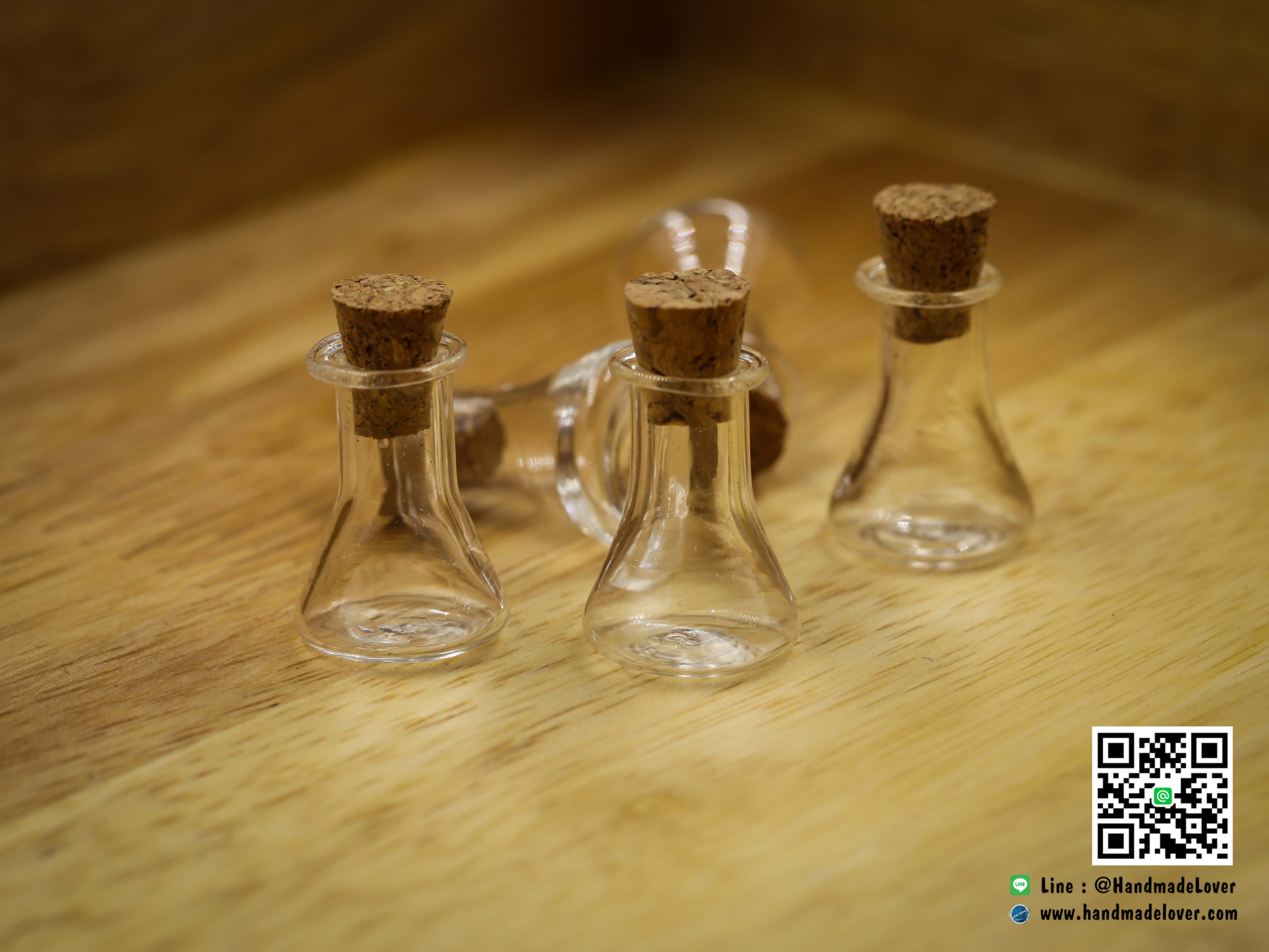 ขวดแก้วจิ๋ว ขนาด 16 x 20 มม.(1 ml) (ฝาจุกไม้ก๊อก) [มีราคาส่ง]