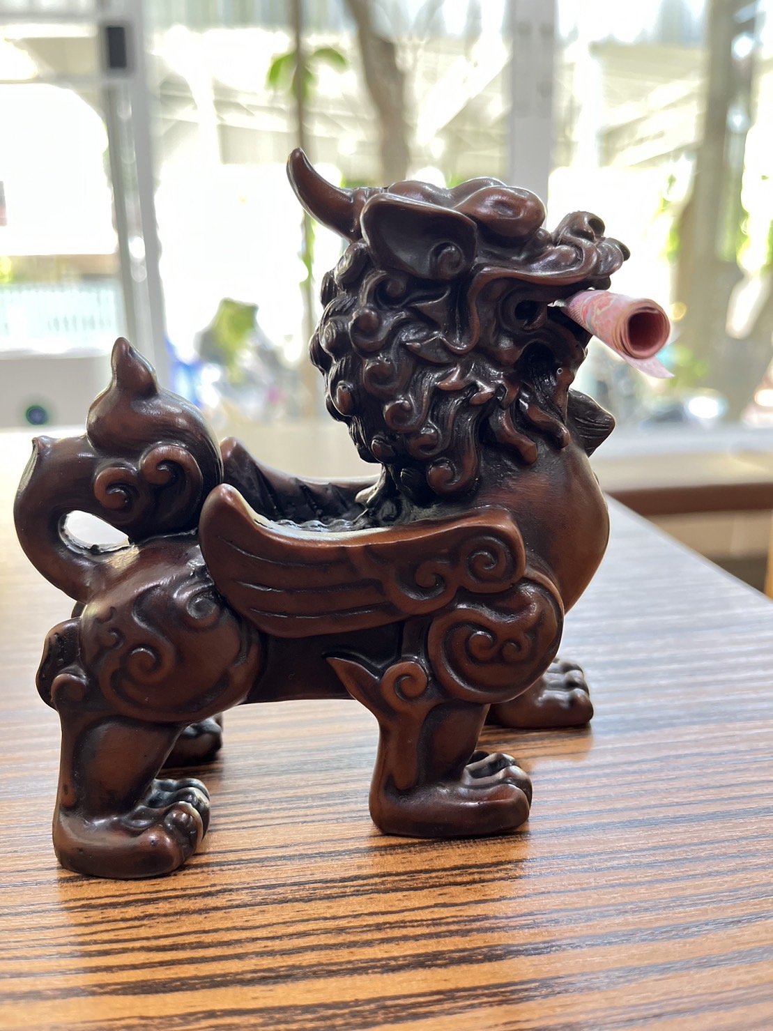 ปี่เซียะมงคล ขนาดเล็ก 1 คู่ เรซิ่น สีไม้เข้ม