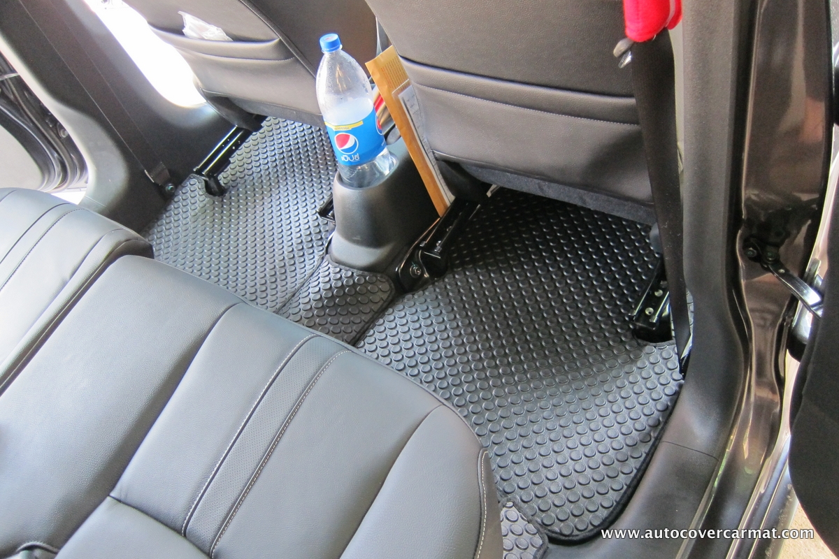 พรมปูพื้นรถยนต์ พรมกระดุม รถ HONDA BR-V รุ่น 7 ที่นั่ง ชุดเต็มคันรวมแผ่นท้าย จำนวน 15 ชิ้น