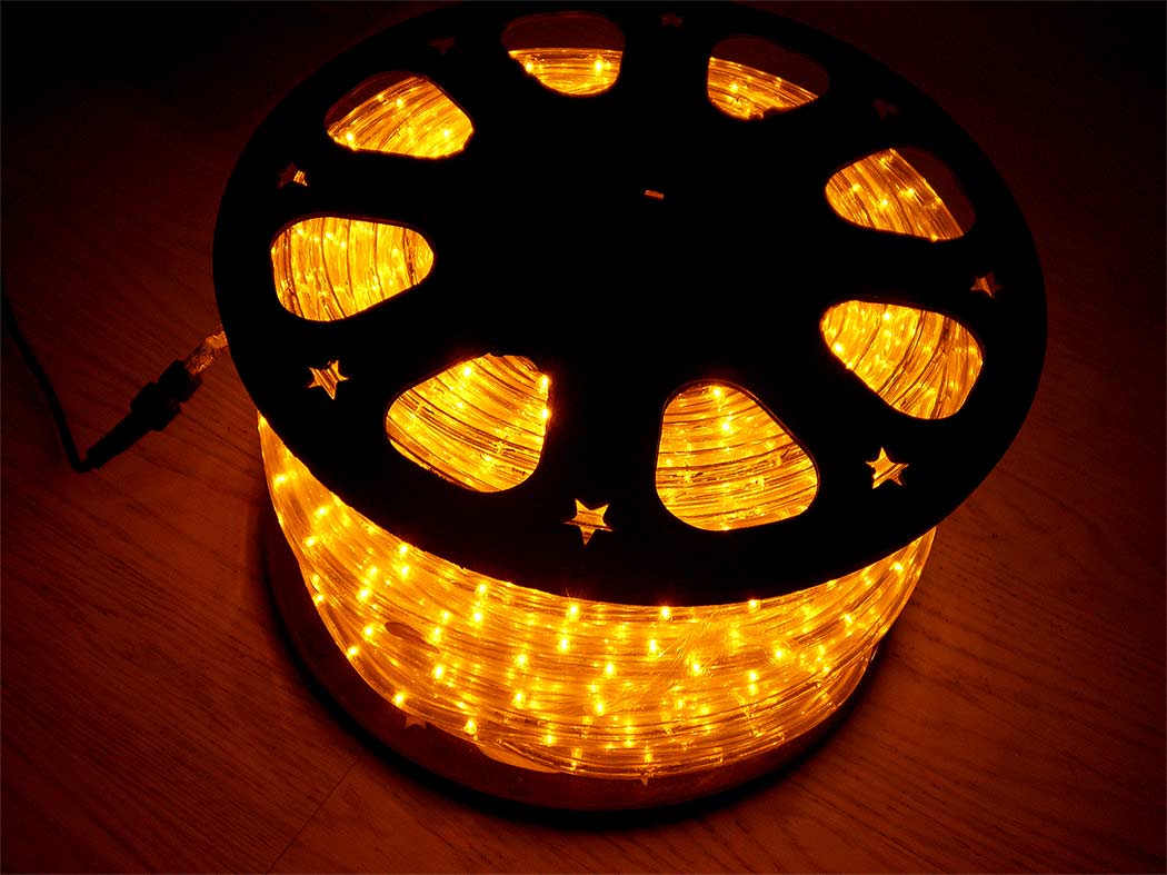 ไฟท่อ LED 2 สาย กลม สีเหลือง 100 M เกรด A