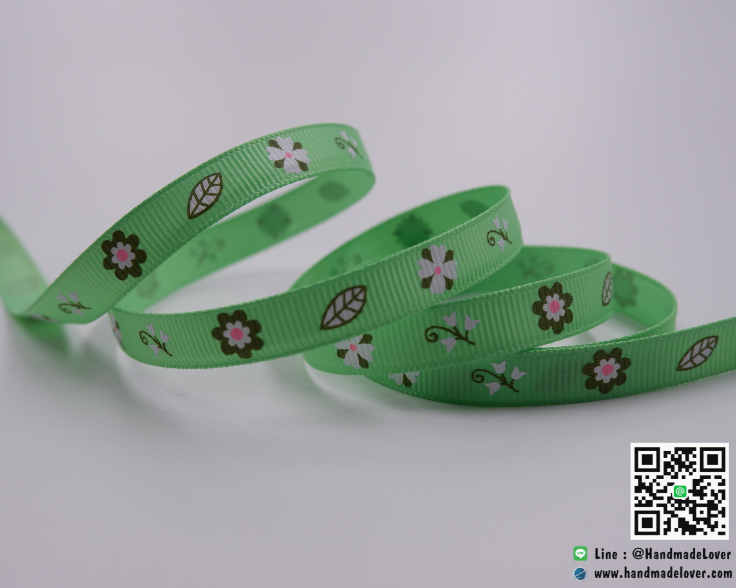 ริบบิ้นผ้า กรอสเกรน สีเขียวอ่อน พิมพ์ลายดอกไม้