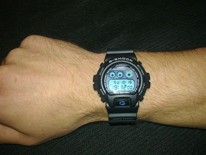 นาฬิกา คาสิโอ Casio G-Shock Standard digital รุ่น DW-6900E-1ER "Rough Rowdy" (EUROPE ONLY)