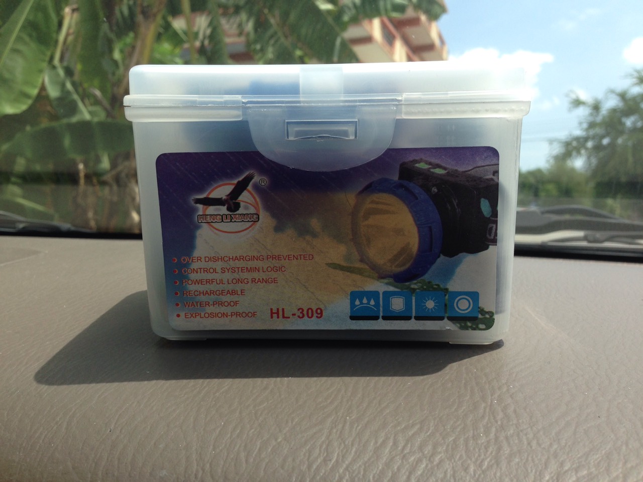 HL309 ไฟคาดหัวส่องสัตว์ 10 W.กันน้ำสีเหลือง