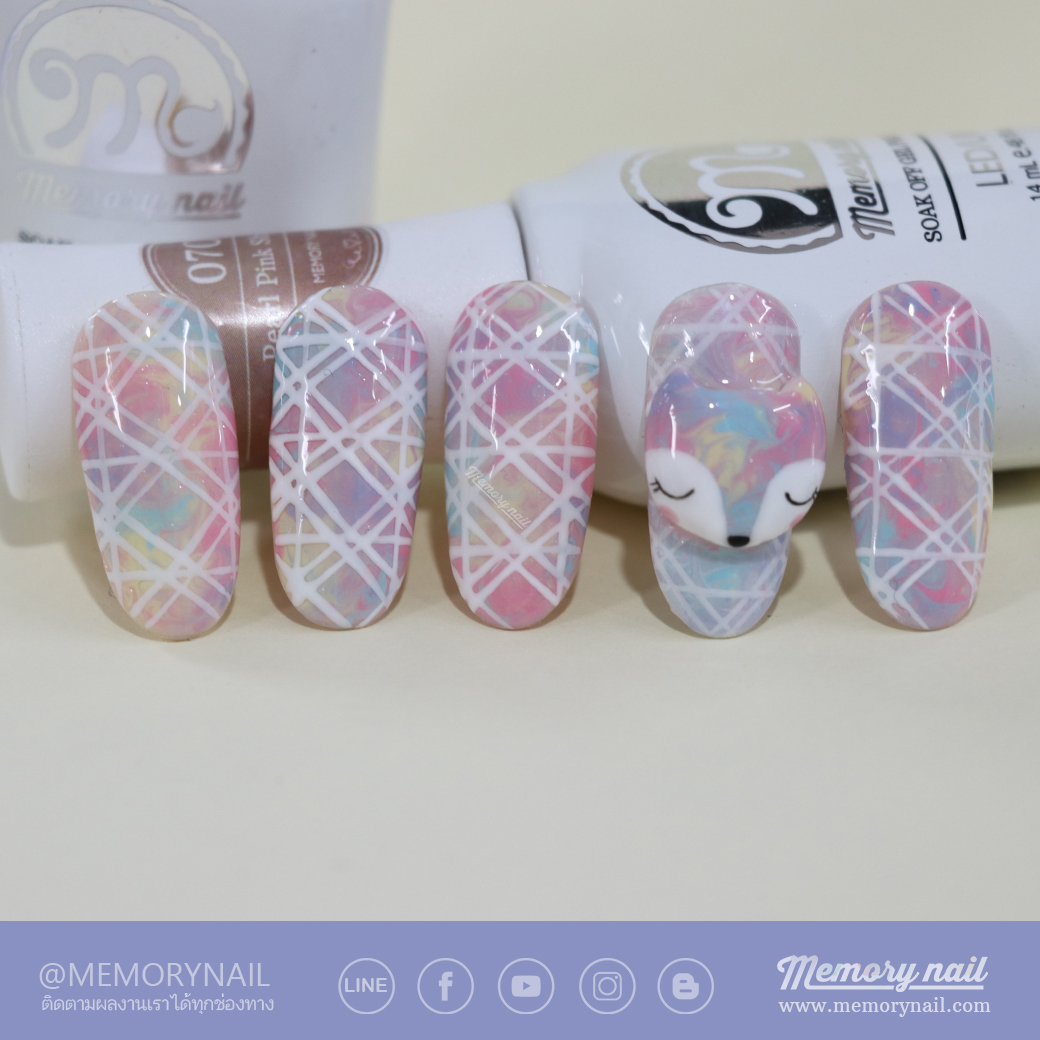 ลายเพ้นท์เล็บ ลายเส้น บนพื้นสีเจลผสมคละสี